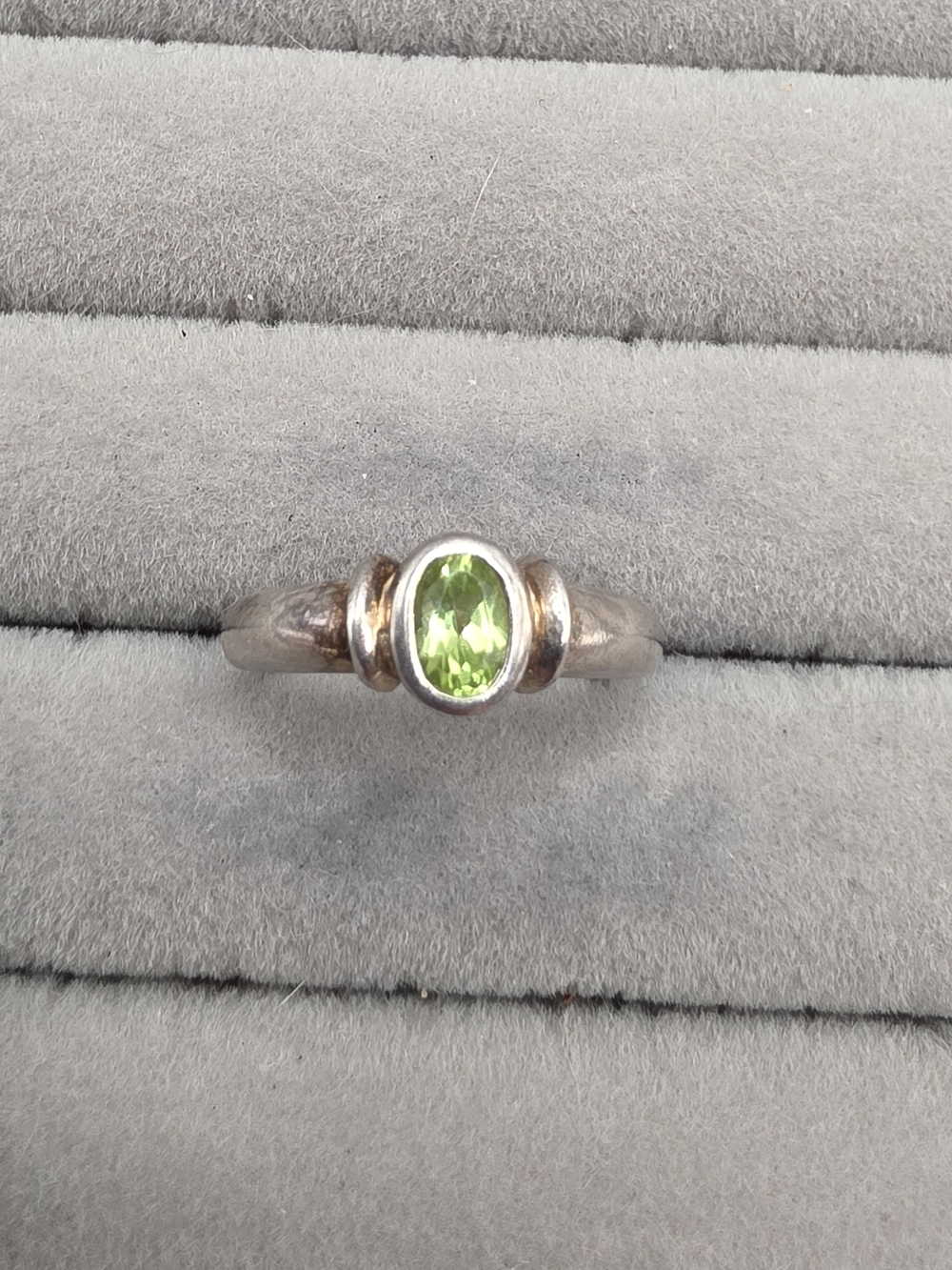 Silver Peridot Oval Ring Size 8 1/2- Green